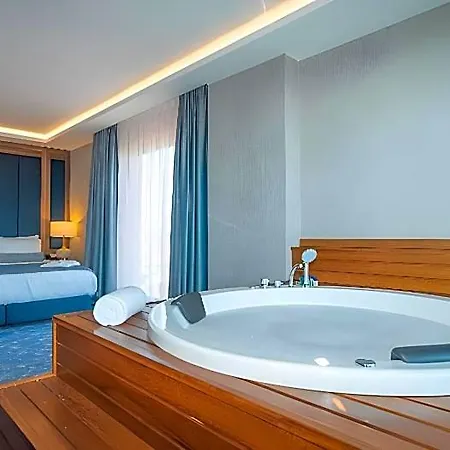 Ring Stone Bosphorus - Special Category Szálloda 4*
